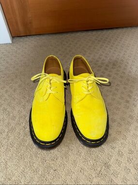 Doc Martens Yellow Suede Derby Shoes Mens 5 Women's 7